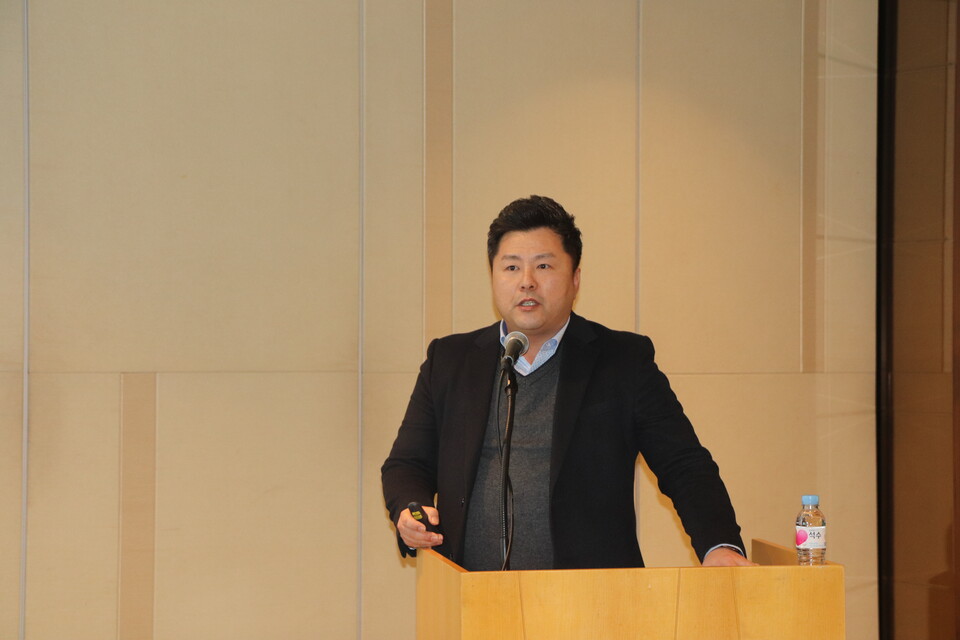 2일 오전 서울 여의도에서 기자간담회를 개최한 김진현 이에이트 대표이사. [파이낸셜포스트 강지용 기자]