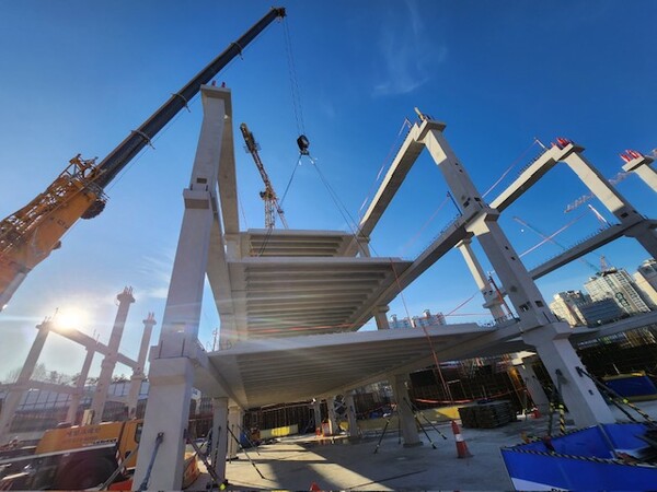 저탄소 PC 설치중인 래미안 트리니원(반포주공1단지 3주구) 현장.