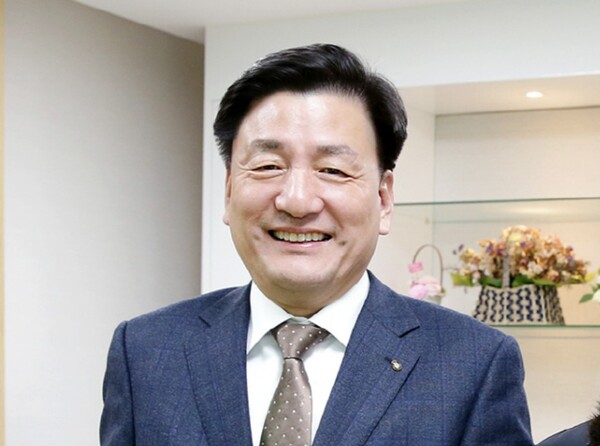 성무용 신임 대표이사 후보 최종 추천.