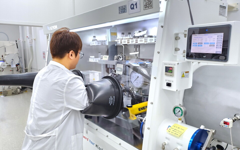 솔리비스 중앙연구소 실험실 사진. [솔리비스 제공]