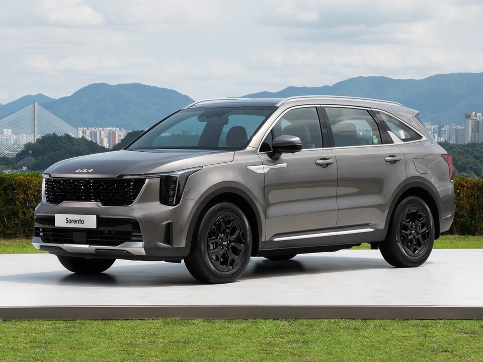 기아의 중형 SUV 쏘렌토의 부분변경 모델인 ‘더 뉴 쏘렌토’. [기아 제공]