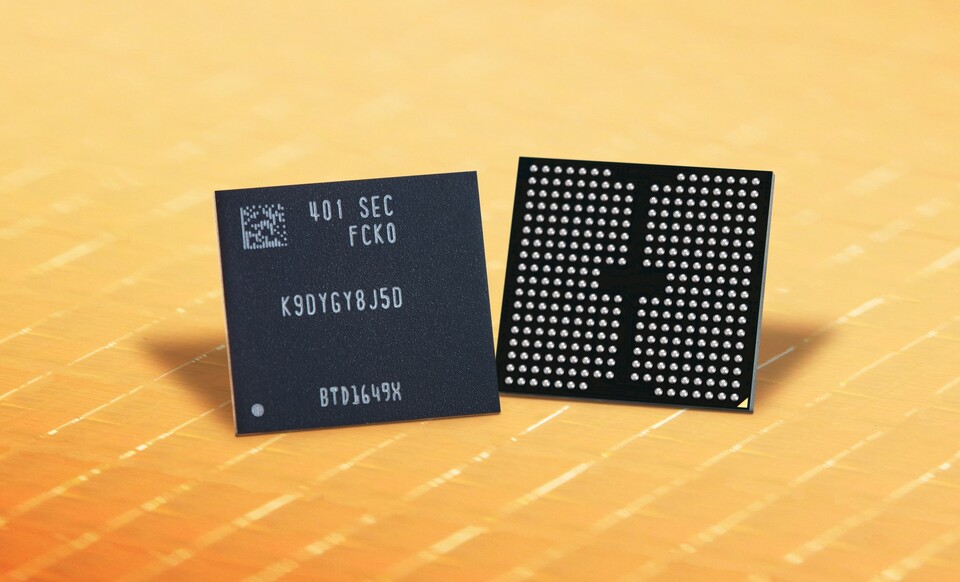 업계 최초 양산한 삼성전자의 9세대 V낸드 제품. [삼성전자 제공]