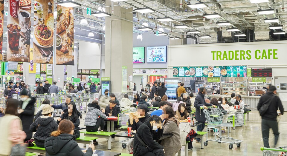 T카페 매장 풍경. [이마트 제공]