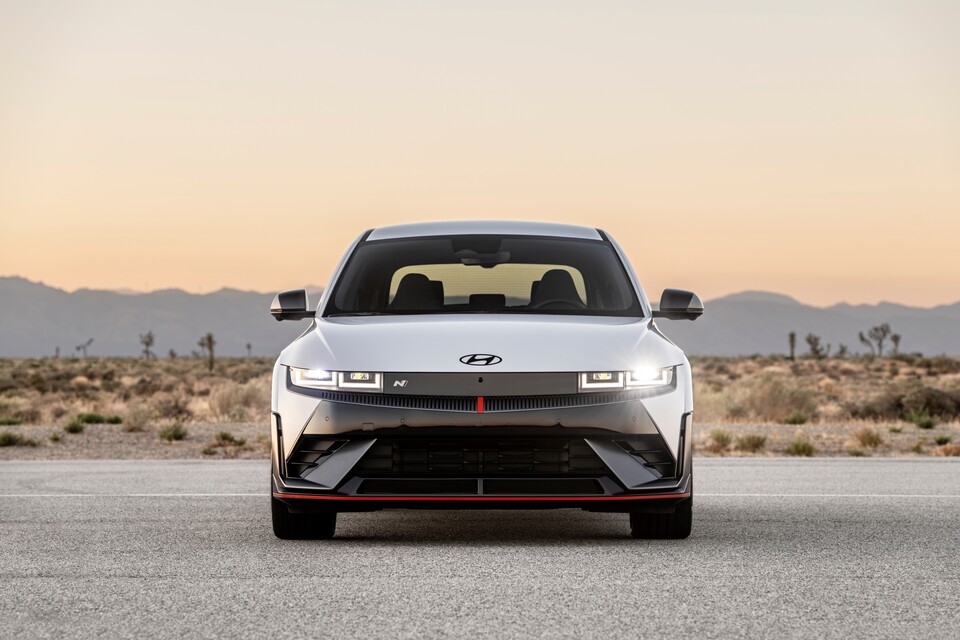 현대자동차 아이오닉5N이 영국 유력 자동차 전문 매체의 상을 휩쓸며 독보적인 상품성을 다시 한번 입증했다. [현대차 제공]