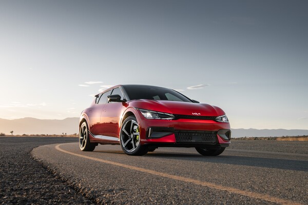 아우토 빌트 전기차 비교 평가에서 우승을 차지한 기아 EV6 이전 모델.