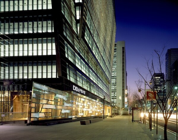 DB손해보험이 올해 상반기 1조1241억원의 당기순이익을 창출해 지난해 같은 기간에 비해 23.2% 증가했다고 밝혔다. DB손해보험 본사 석경 자료 이미지 [DB손해보험 제공]