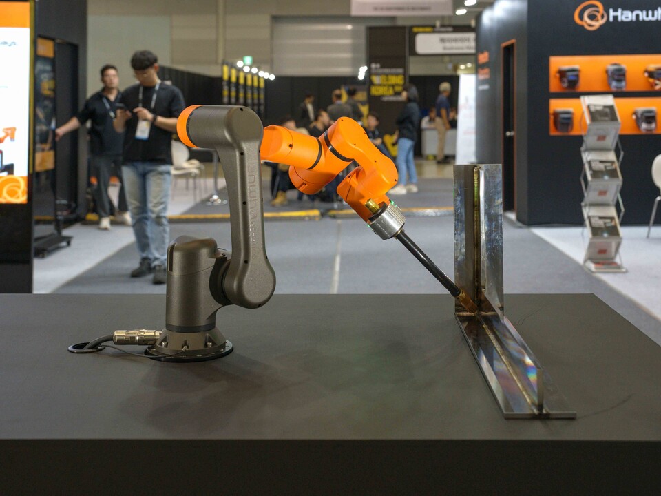 웰딩코리아 2024에 참여한 한화로보틱스 부스. [한화로보틱스]