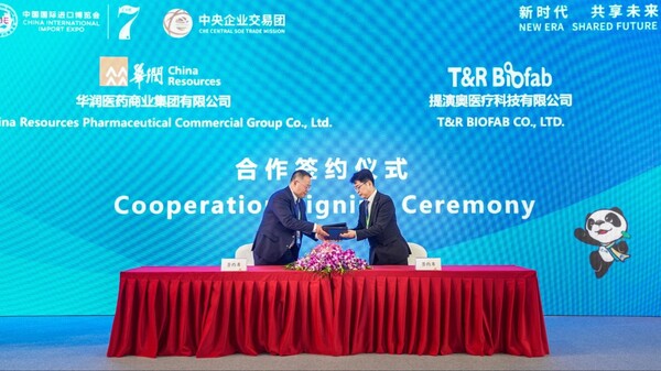 화룬의약상업그룹 GUO TING 총경리(왼쪽)와 티앤알바이오팹 심주성 부사장.