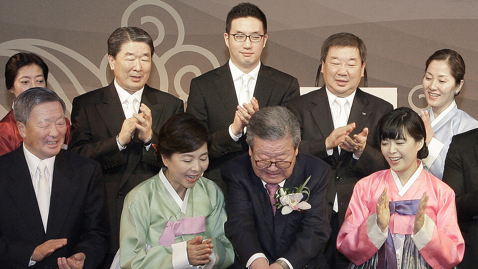 2012년 구자경 LG그룹 명예회장 미수연에 모인 LG家. [LG 제공]