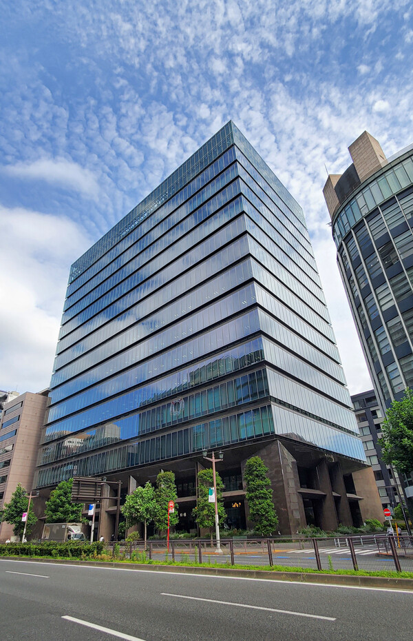 대신글로벌리츠가 편입할 자산인 일본 도쿄 치요다구에 위치한 코지마치 오도리 빌딩 전경 [사진=대신파이낸셜그룹]