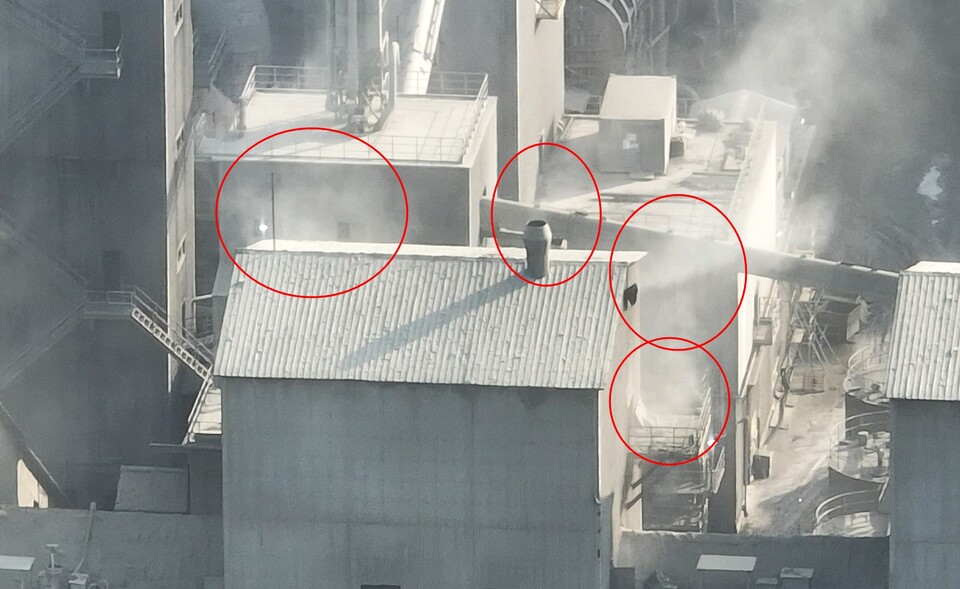 시멘트 공장 대기오염물질 배출 사진. [시멘트환경문제해결범국민대책회의 제공]