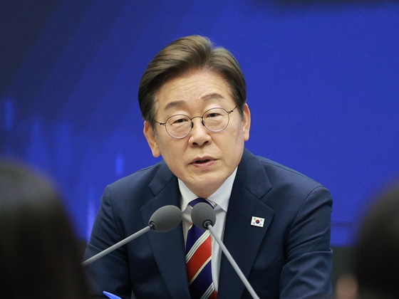 이재명 대통령이 은행권 예대금리차에 대해 우려를 표명한 것으로 전해졌다. [사진=대통령실사진기자단]