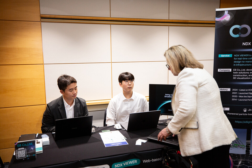 시뮬레이션 기반 디지털 트윈 전문 기업 이에이트(E8)가 과학기술정보통신부와 정보통신산업진흥원(NIPA)이 주관하는 '2025년 글로벌 SaaS 마켓플레이스(GSMP) 지원사업'을 통해 미국에서 개최되는 GSMP 2025에 참가했다고 19일 밝혔다. [이에이트 제공]