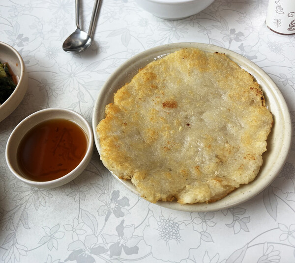 삼청동수제비의 감자전 - 안녕인스님의 리뷰