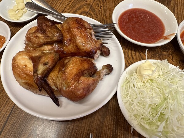 토속촌 삼계탕의 전기구이통닭 - 식신 유저 리뷰