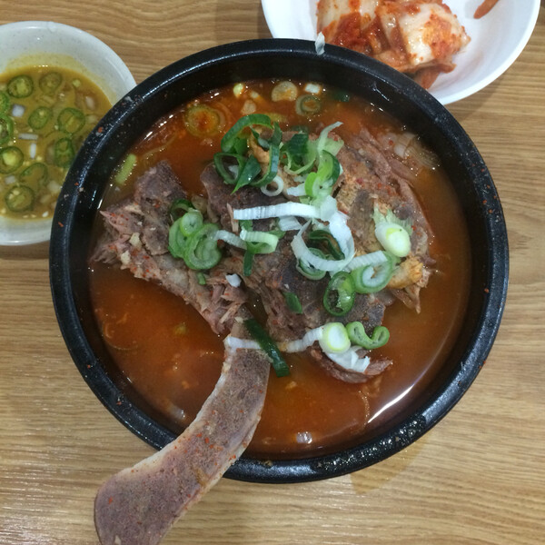 소문난성수감자탕의 감자국