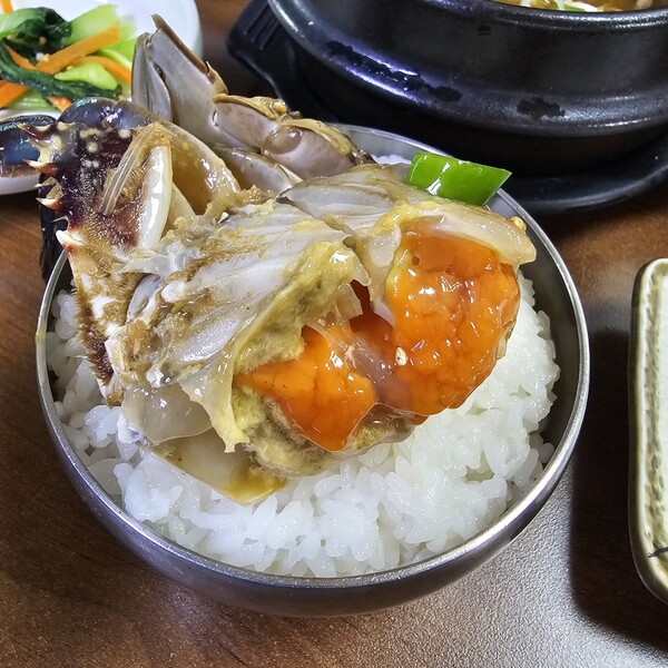 진미식당의 게장 - 식신앰배서더 시현