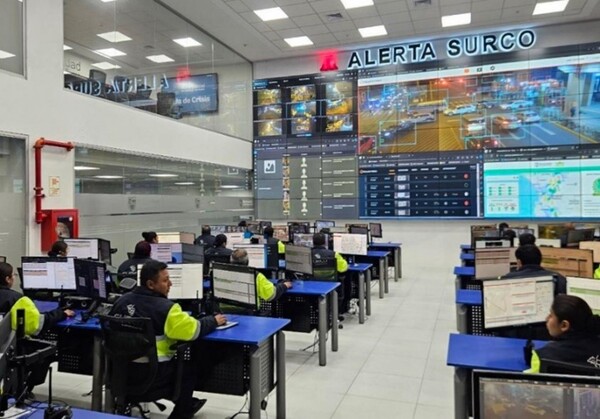 수르코의 중앙관제센터. 수르코는 한화비전의 CCTV 2000여대를 도입했다 [한화비전 제공]