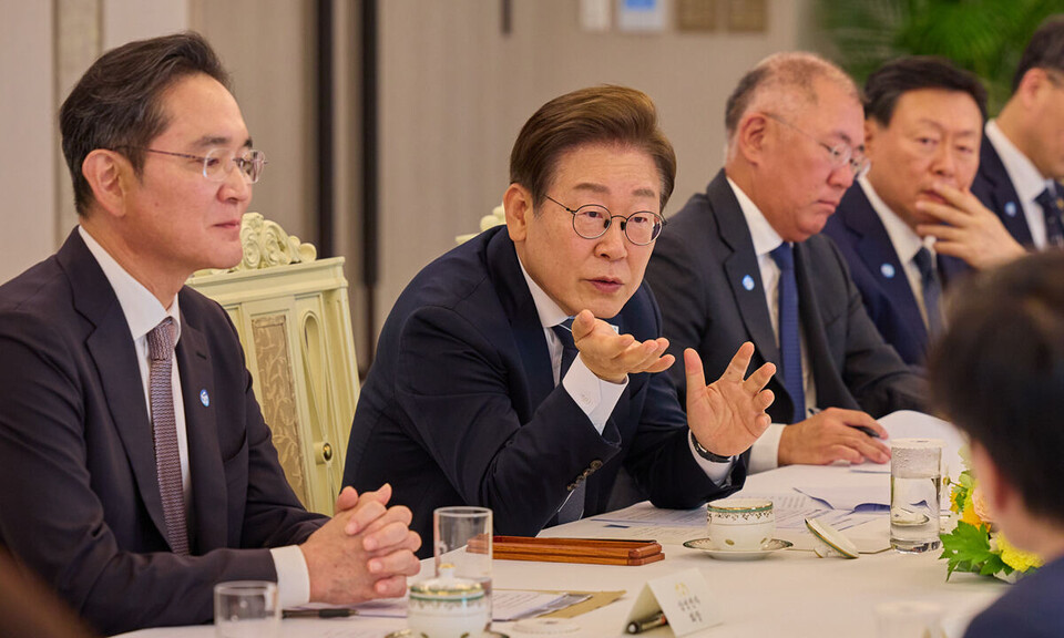 이재명 대통령이 지난달 13일 서울 용산구 대통령실에서 열린 6경제단체와 기업인 간담회에서 발언하고 있다. [대통령실 제공]