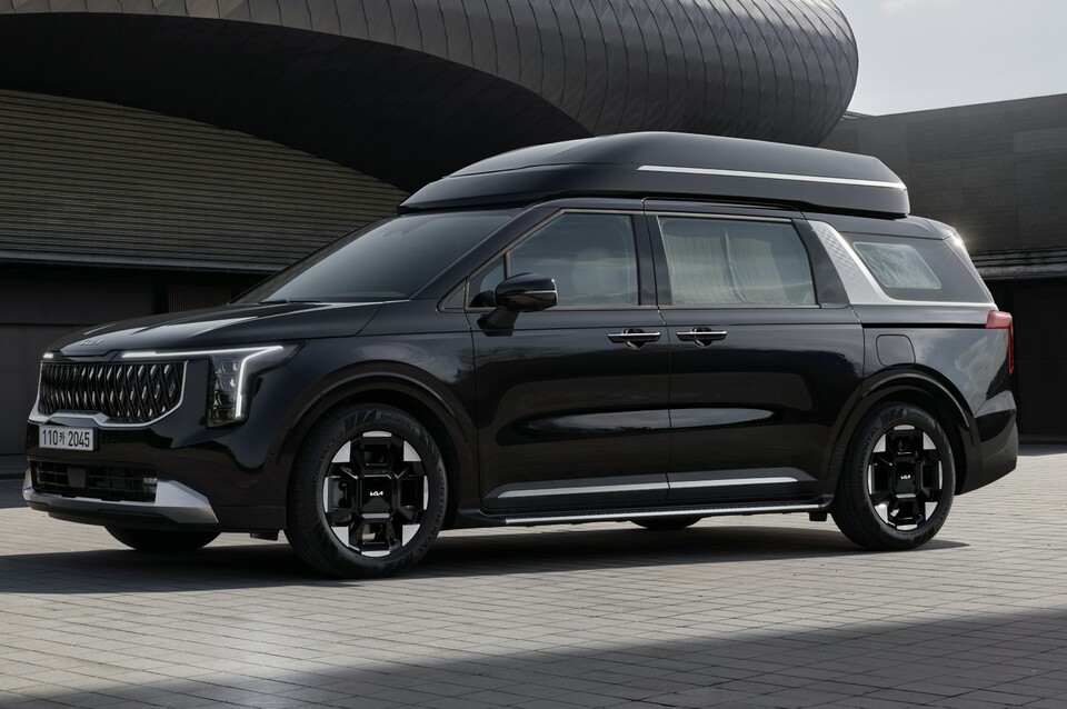 The 2026 카니발 하이리무진 외장. [기아 제공]