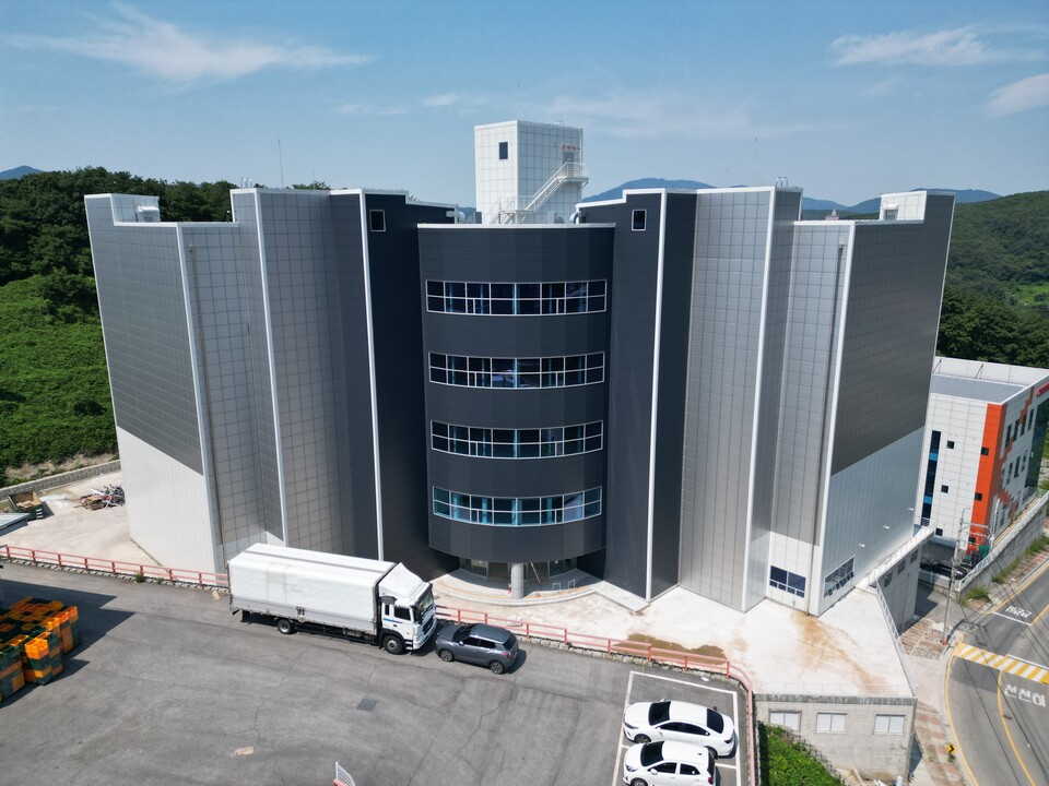 셀론텍 바이오콜라겐 의료기기 신공장 전경. [이브이첨단소재 제공]