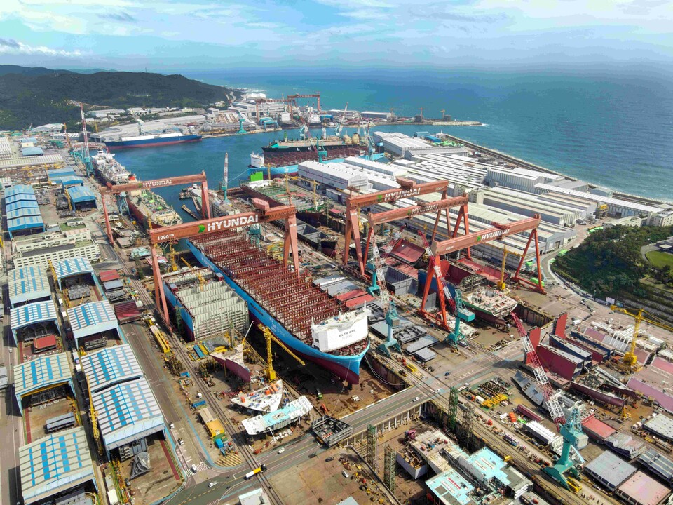 HD현대중공업 야드 전경. [HD현대중공업 제공]