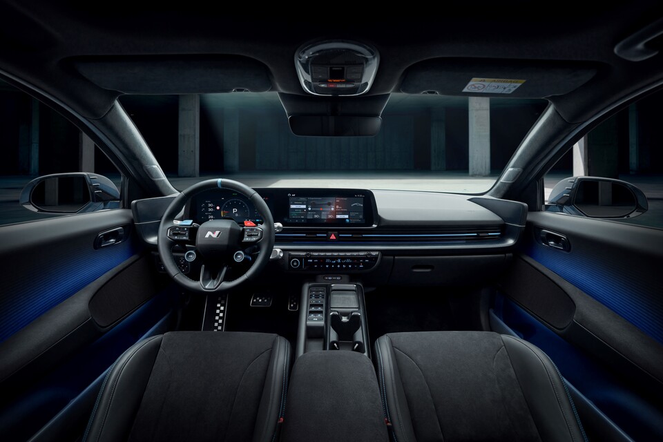 현대자동차가 1일 고성능 세단형 전기차 아이오닉6N(IONIQ6N)의 가격을 공개하고 판매를 시작했다. [현대차 제공]