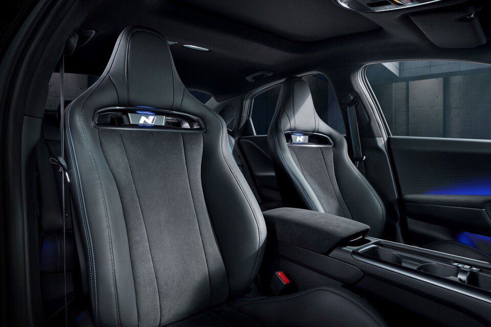 현대자동차가 1일 고성능 세단형 전기차 아이오닉6N(IONIQ6N)의 가격을 공개하고 판매를 시작했다. [현대차 제공]