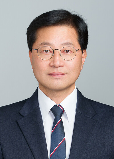 두산테스나는 이사회를 통해 김윤건 대표이사(CFO)를 신임 CEO로 선임했다고 31일 밝혔다. [두산테스나 제공]