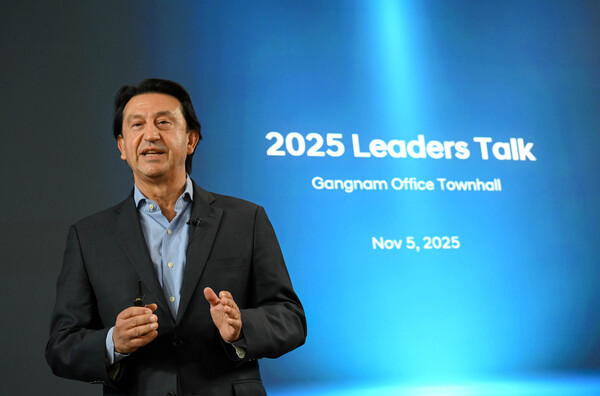 호세 무뇨스 사장이 타운홀 미팅에서 메시지를 전달하고 있다 [현대차 제공]