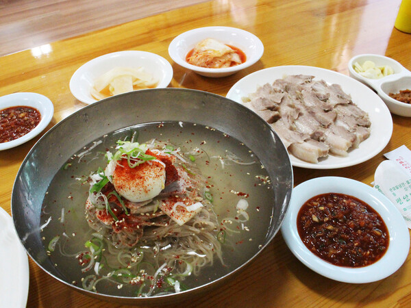 의정부 평양면옥의 상차림 - 공식 네이버 플레이스