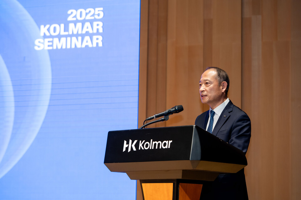최현규 한국콜마 대표이사가 6일 서울 서초구 소재 한국콜마 종합기술원에서 열린 제3회 지속가능세미나에서 환영사를 하고 있다. [한국콜마 제공]