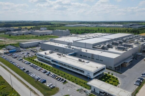 솔루스첨단소재 헝가리 공장 전경 [사진=솔루스첨단소재]