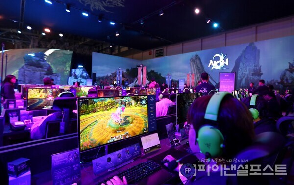 엔씨소프트의 지스타 2025 아이온2 시연 부스 전경. [엔씨소프트 제공]