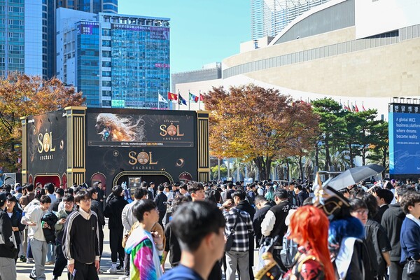 넷마블이 미공개 신작 MMORPG 'SOL: enchant'의 '지스타 2025' 야외 부스를 16일까지 운영한다 [넷마블 제공]