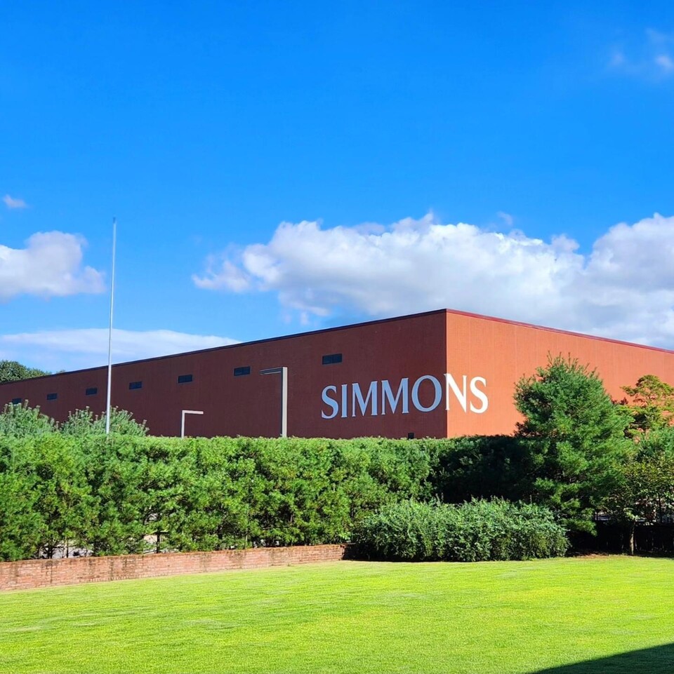 경기도 이천 시몬스 팩토리움 외부 전경. [시몬스 제공]