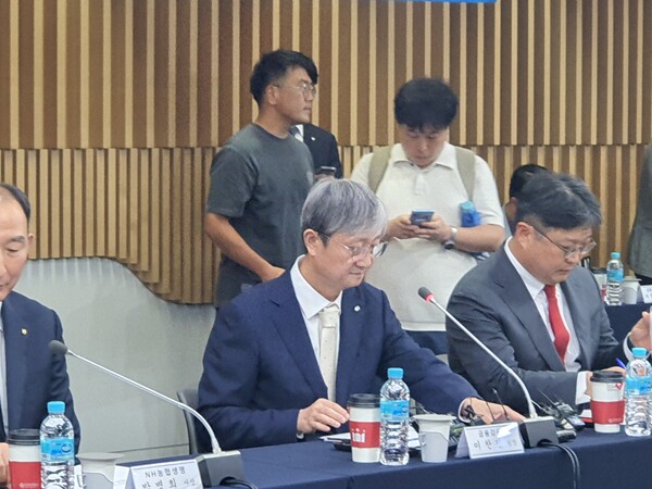 이찬진 금융감독원장은 지난 9월 보험사 최고경영자(CEO) 간담회에서 보험업권에 '소비자 보호' 강화를 주문했다. [사진=장선영 기자]