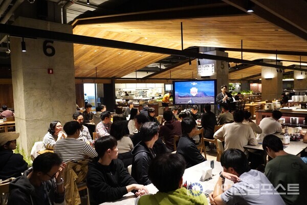 스마일게이트가 임직원의 창의적 도전을 지원하는 사내 창의창〮작 프로그램 ‘크리에이티브 챌린저스 리그(CCL)’에 역대  참가자가 몰렸다. [스마일게이트 제공]