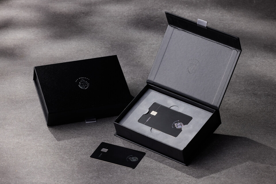 서울드래곤시티 '스카이킹덤 해피페이 카드' 패키지. [SPC 제공]