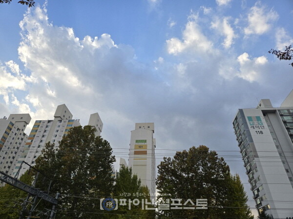 주택담보대출 시장에서도 서울 쏠림 현상이 극심해지고 있다. 사진은 서울 한 아파트촌 모습 [사진=파이낸셜포스트 사진DB]