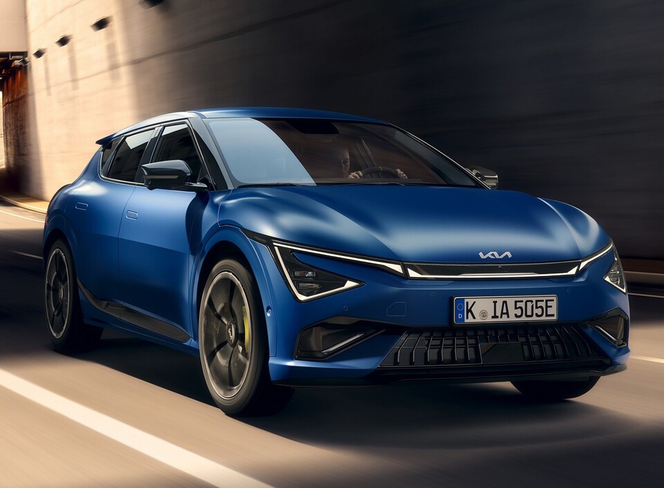 기아 EV6 GT는 독일 자동차 전문 매거진 아우토 모토 운트 슈포트(Auto Motor und Sport)가 최근 진행한 전기차 3종 비교 평가에서 테슬라 모델Y와 폴스타4를 제치고 1위를 차지했다. [기아 제공]