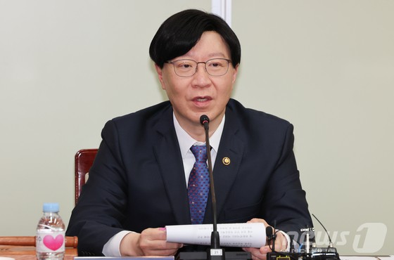 김소영 금융위원회 부위원장이 6일 서울 종로구 정부서울청사에서 열린 제1차 가상자산위원회에서 모두발언을 하고 있다.