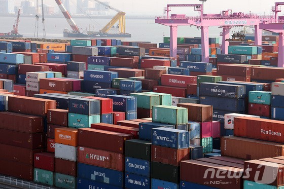 인천 연수구 인천신항 컨테이너 터미널의 모습. [뉴스1 제공]