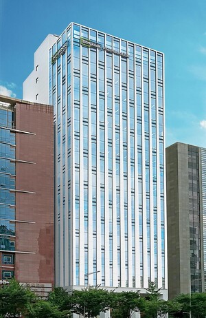 [제약업계 3·4세 승계] 동국제약, '3세' 권병훈에 무게중심...사내 기반... - 뉴스 썸네일 이미지